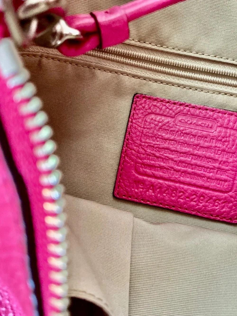 Coach Bleeker Daily shoulder bag Vibrant Fuchsia pink pebble shoulder bag